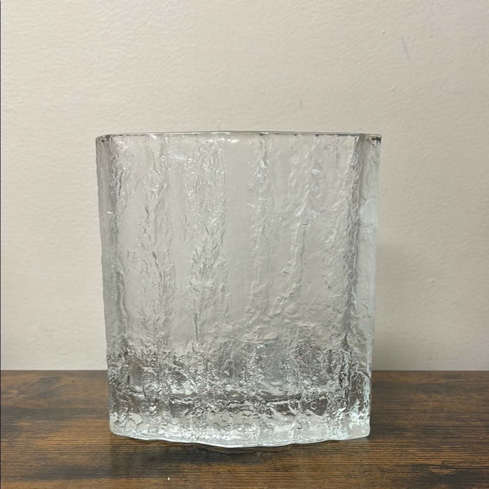 Crystal Icicle Frostfire Hexagonal Vase Ice Glass
Bark Texture
